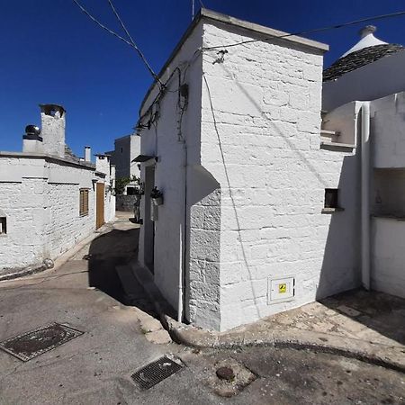 Capodigallo Holiday Trullo Monte Santo Alberobello Bagian luar foto