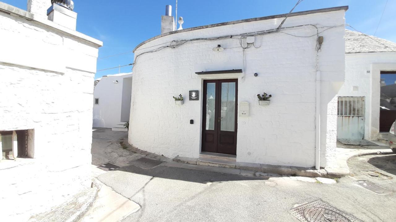 Capodigallo Holiday Trullo Monte Santo Alberobello Bagian luar foto